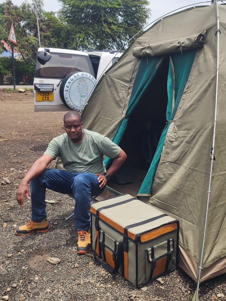 Outdoor tent